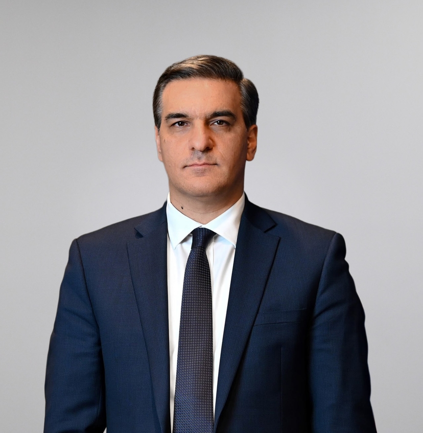 Արման Թաթոյան